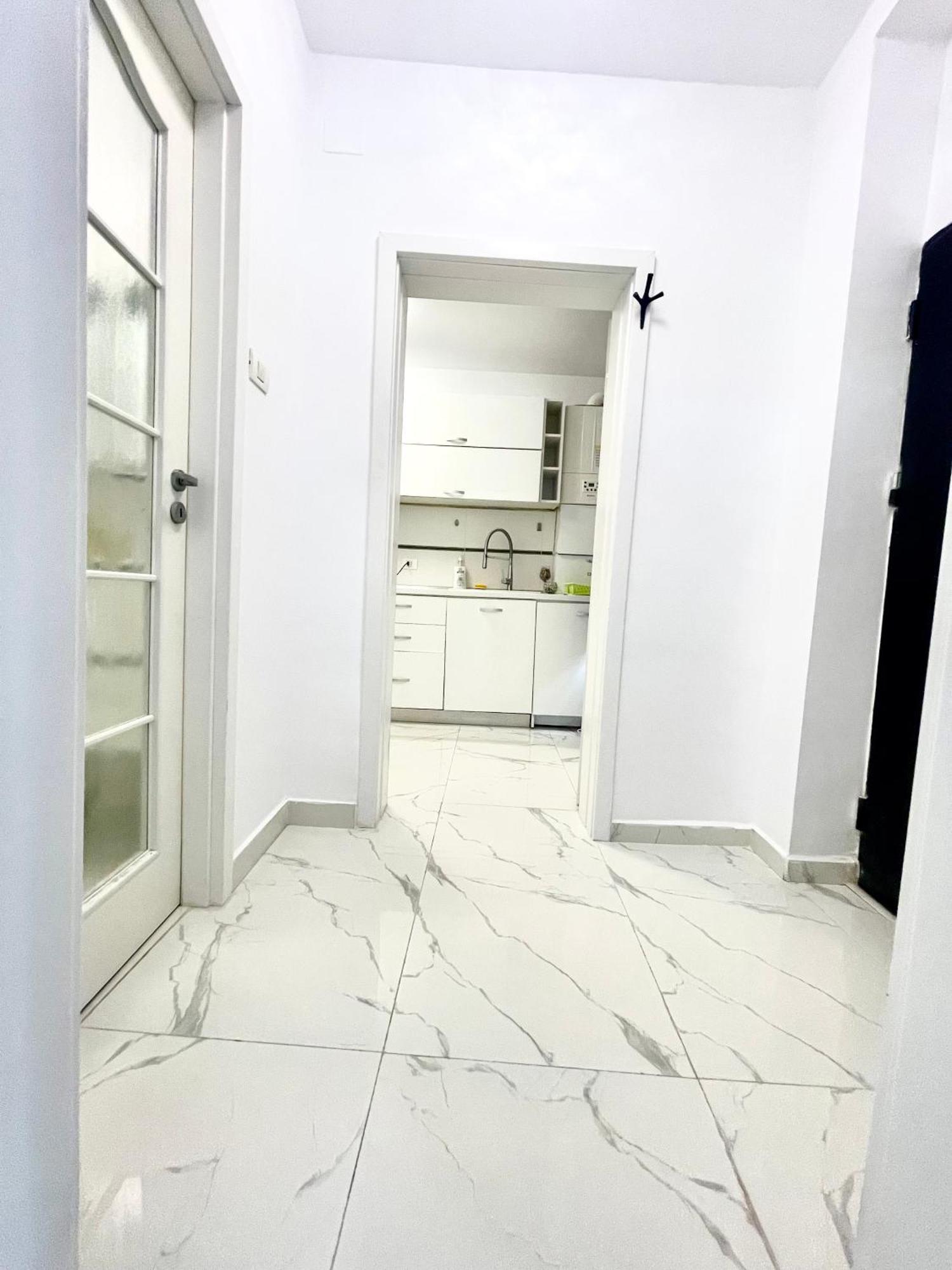 Unirii 10 * Bucharest